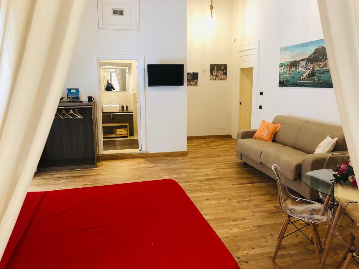 Domus Studio 25 Bed & Breakfast Neapel Exteriör bild