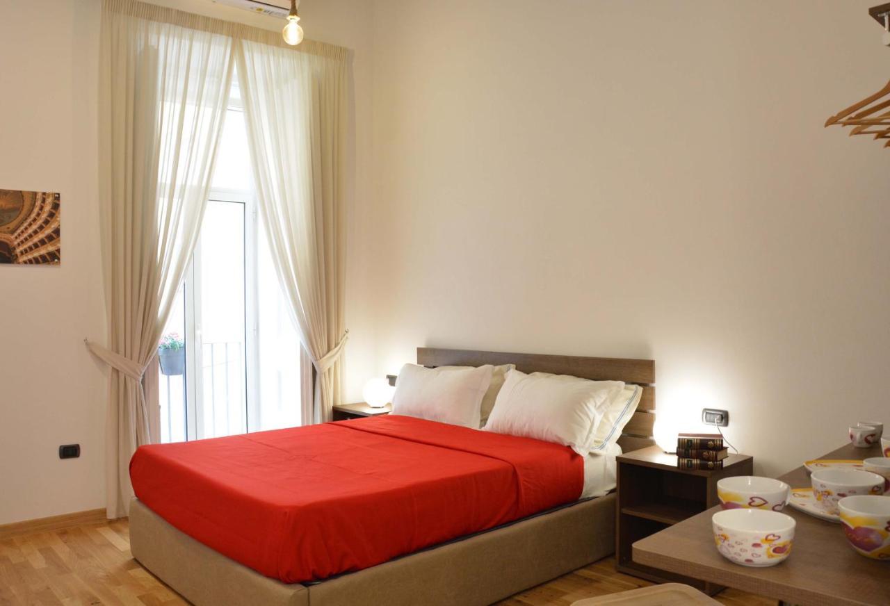 Domus Studio 25 Bed & Breakfast Neapel Exteriör bild
