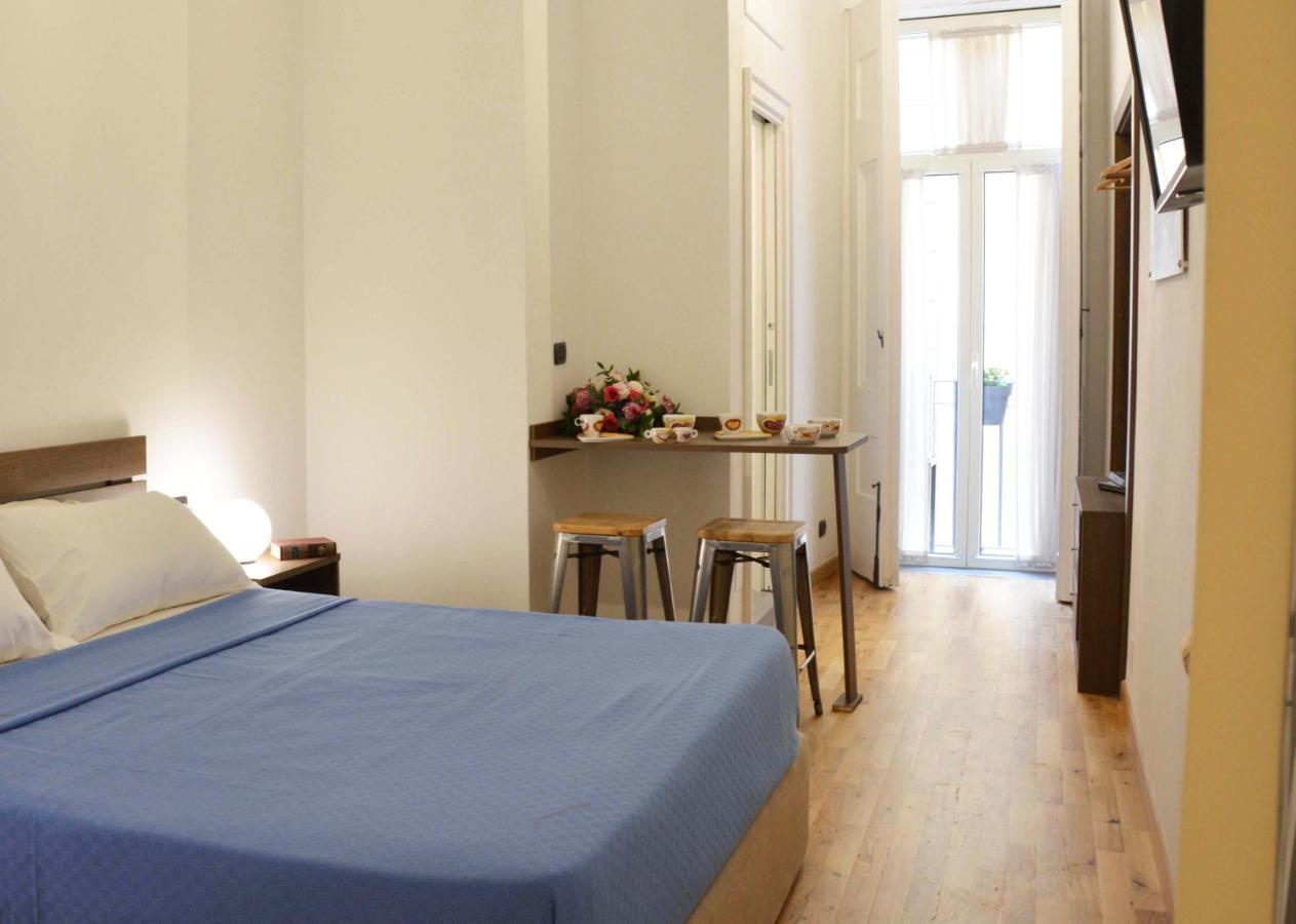 Domus Studio 25 Bed & Breakfast Neapel Exteriör bild