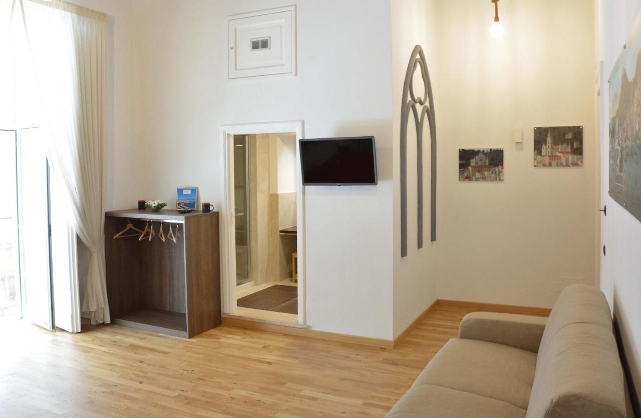Domus Studio 25 Bed & Breakfast Neapel Exteriör bild